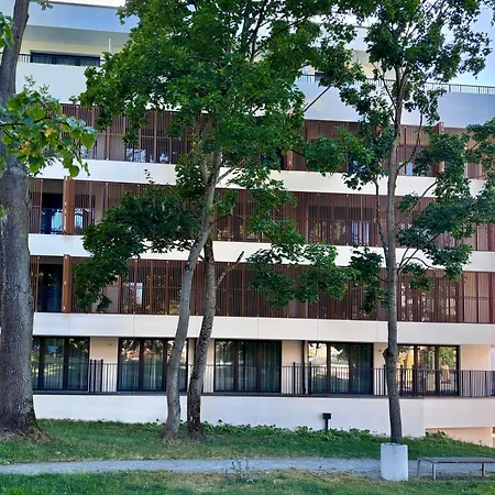 Baltic Waves & Apartamento