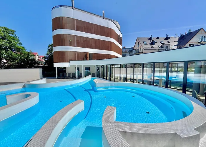 Baltic Waves & شقة